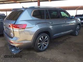 2022 Volkswagen Atlas SEL Premium R-Line с VIN 1V2FR2CA0NC562386, выставлен на аукционе IAAI как лот 42610040 с пробегом 24 039 миль миль и . История ставок и продаж доступна на DreamBid. Изображение 4.
