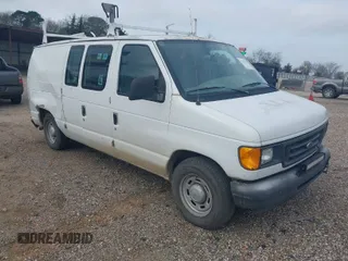 2004 Ford Econoline Cargo with VIN 1FTRE14WX4HA06537, listed as a IAAI auction lot 41745018 with 246,963 mi miles. Bid and sale history available at carsss.com. Image 1.