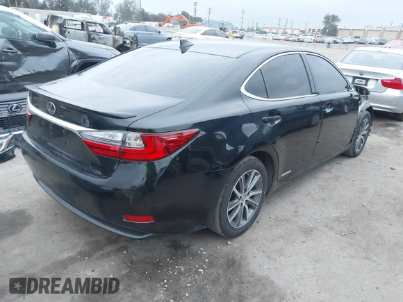 2018 Lexus ES with VIN JTHBW1GG2J2193949, listed as a IAAI auction lot 41772763 with 190,015 mi miles. Bid and sale history available at carsss.com. Image 4.