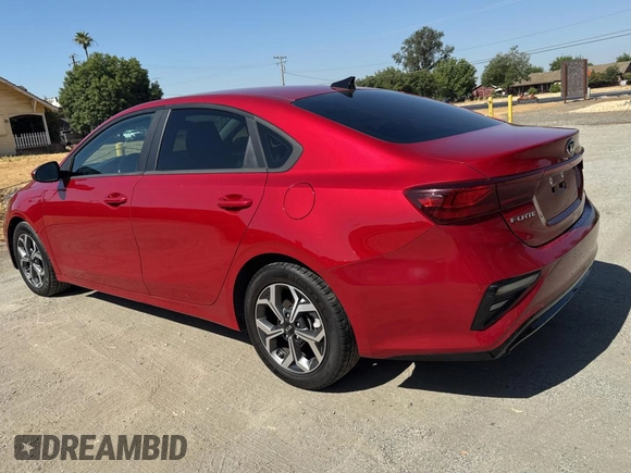 2021 Kia Forte LXS z VIN 3KPF24AD6ME359525, wystawiony jako Copart lot #61786145 z przebiegiem 86 508 mil mil oraz Szkoda całkowita • Salvage title. Historia ofert i sprzedaży dostępna na DreamBid. Obrazek 3.