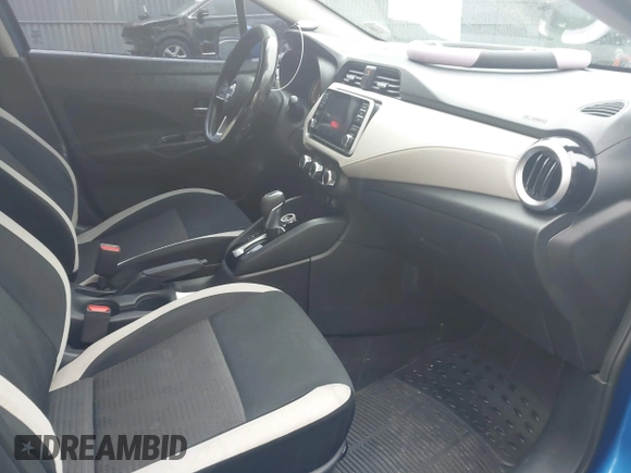 2021 Nissan Versa SV z VIN 3N1CN8EV1ML857229, wystawiony jako IAAI lot #42240795 z przebiegiem 77 521 mil mil oraz . Historia ofert i sprzedaży dostępna na DreamBid. Obrazek 5.