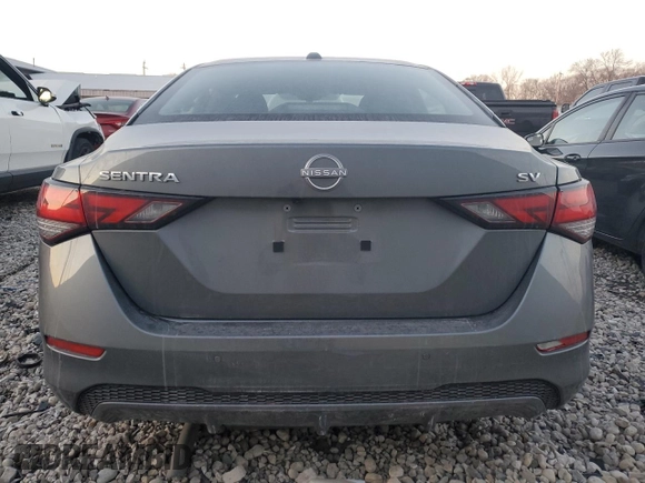 2024 Nissan Sentra SV z VIN 3N1AB8CV4RY391292, wystawiony jako Copart lot #43039145 z przebiegiem Nie podano mil oraz Nie do naprawy • Non repairable. Historia ofert i sprzedaży dostępna na DreamBid. Obrazek 6.
