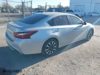 2018 Nissan Altima 2.5 SL with VIN 1N4AL3AP5JC171504, listed as a IAAI auction lot 41631839 with 70,638 mi miles. Bid and sale history available at carsss.com. Image 4.