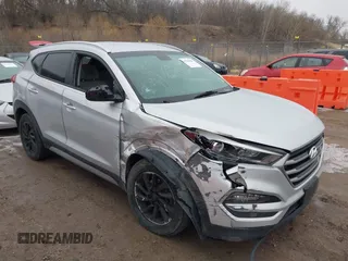 2017 Hyundai Tucson SE with VIN KM8J3CA45HU331252, listed as a IAAI auction lot 41744426 with 76,845 mi miles. Bid and sale history available at carsss.com. Image 1.