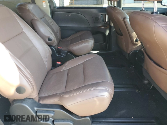 2017 Toyota Sienna XLE with VIN 5TDDZ3DC0HS164600, listed as a Copart auction lot 64262685 with 82,353 mi miles and Salvage title. Bid and sale history available at DreamBid. Image 11.