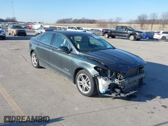 2016 Ford Fusion Titanium Hybrid with VIN 3FA6P0RU6GR156622, listed as a IAAI auction lot 41178887 with 92,423 mi miles. Bid and sale history available at carsss.com. Image 18.