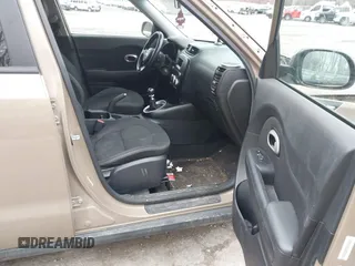 2015 Kia Soul with VIN KNDJN2A23F7117489, listed as a IAAI auction lot 42001717 with 171,816 mi miles and . Bid and sale history available at DreamBid. Image 5.