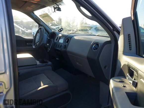 2006 Ford F-150 XLT with VIN 1FTPW14506KB72485, listed as a IAAI auction lot 41858983 with 147,385 mi miles. Bid and sale history available at carsss.com. Image 5.