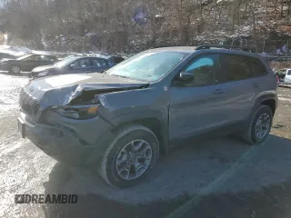 2022 Jeep Cherokee Trailhawk with VIN 1C4PJMBX4ND518870, listed as a Copart auction lot 44784025 with 17,701 mi miles and Salvage Title. Bid and sale history available at carsss.com. Image 1.