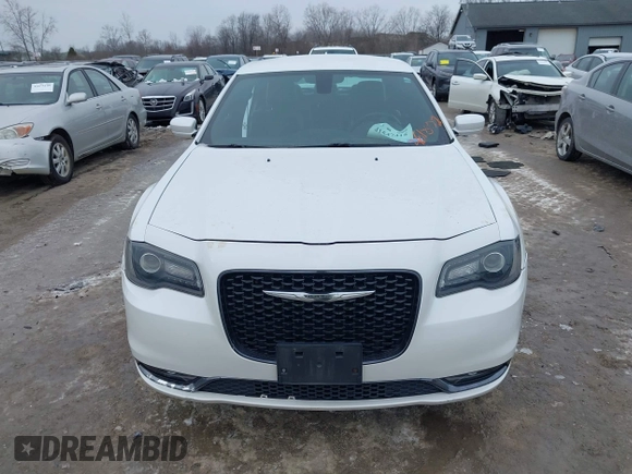 2016 Chrysler 300 300S with VIN 2C3CCAGG2GH261802, listed as a IAAI auction lot 41547415 with 77,046 mi miles. Bid and sale history available at carsss.com. Image 11.