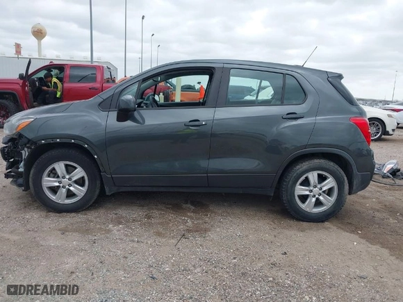 2020 Chevrolet Trax LS with VIN 3GNCJKSB7LL171718, listed as a IAAI auction lot 41742694 with 99,398 mi miles. Bid and sale history available at carsss.com. Image 15.