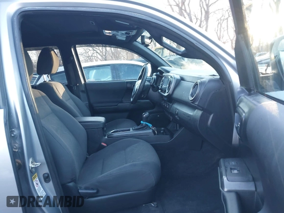 2017 Toyota Tacoma SR5 z VIN 3TMCZ5AN3HM045386, wystawiony jako IAAI lot #41330487 z przebiegiem 140 867 mil mil oraz . Historia ofert i sprzedaży dostępna na DreamBid. Obrazek 5.