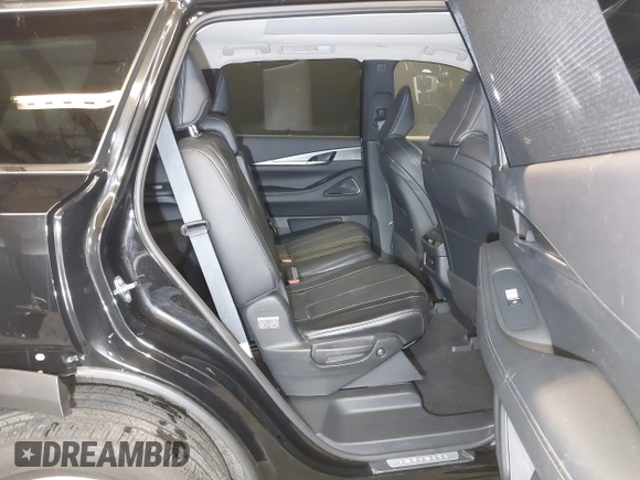 2025 Infiniti QX60 Luxe with VIN 5N1AL1FS8SC347471, listed as a IAAI auction lot 42505447 with 2,706 mi miles and . Bid and sale history available at DreamBid. Image 8.