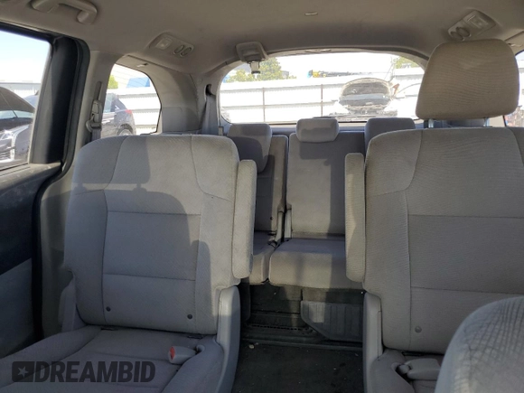 2014 Honda Odyssey LX z VIN 5FNRL5H25EB108642, wystawiony jako Copart lot #61681455 z przebiegiem 323 640 mil mil oraz Czysty tytuł • Clean title. Historia ofert i sprzedaży dostępna na DreamBid. Obrazek 10.