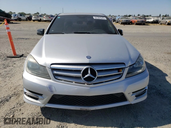 2013 Mercedes-Benz C 250 Sport с VIN WDDGF4HB1DR290685, выставлен на аукционе Copart как лот 62384345 с пробегом 124 584 миль миль и Списание • Salvage title. История ставок и продаж доступна на DreamBid. Изображение 5.