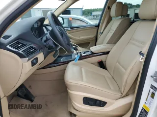 2013 BMW X5 xDrive35i z VIN 5UXZV4C59D0B21124, wystawiony jako Copart lot #57881665 z przebiegiem 41 277 mil mil oraz Tytuł czysty. Historia ofert i sprzedaży dostępna na DreamBid. Obrazek 7.