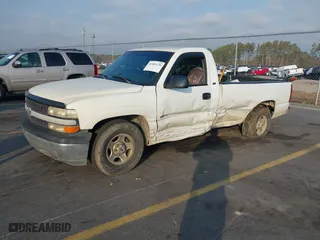2000 Chevrolet Silverado 1500 with VIN 1GCEC14W5YE140495, listed as a IAAI auction lot 41481120 with 145,631 mi miles. Bid and sale history available at carsss.com. Image 2.