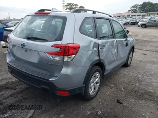 2019 Subaru Forester with VIN JF2SKACC9KH548793, listed as a IAAI auction lot 41552997 with 45,524 mi miles. Bid and sale history available at carsss.com. Image 4.