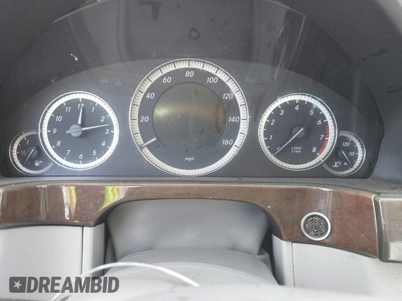 2011 Mercedes-Benz E 350 Luxury z VIN WDDHF8HB0BA362712, wystawiony jako IAAI lot #41074211 z przebiegiem Nie podano mil oraz . Historia ofert i sprzedaży dostępna na DreamBid. Obrazek 15.