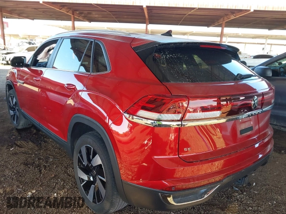 2024 Volkswagen Atlas SE z VIN 1V2WE2CA6RC223536, wystawiony jako IAAI lot #41259977 z przebiegiem 12 998 mil mil oraz . Historia ofert i sprzedaży dostępna na DreamBid. Obrazek 3.