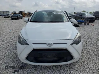 2016 Scion iA z VIN 3MYDLBZV2GY124307, wystawiony jako Copart lot #54020115 z przebiegiem 84 541 mil mil oraz Szkody całkowita. Historia ofert i sprzedaży dostępna na DreamBid. Obrazek 5.