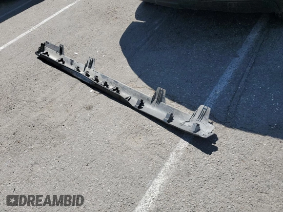 2020 GMC Terrain SLE z VIN 3GKALMEV1LL281504, wystawiony jako Copart lot #50687545 z przebiegiem 58 020 mil mil oraz Szkoda całkowita • Salvage title. Historia ofert i sprzedaży dostępna na DreamBid. Obrazek 13.