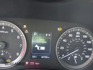 2017 Hyundai Tucson SE z VIN KM8J33A40HU383601, wystawiony jako IAAI lot #41947577 z przebiegiem 92 722 mil mil oraz . Historia ofert i sprzedaży dostępna na DreamBid. Obrazek 7.