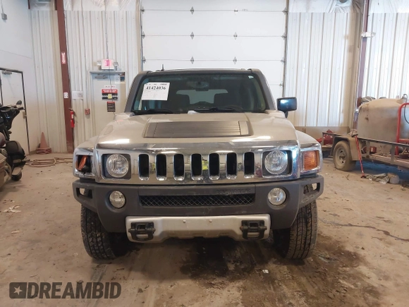2008 Hummer H3 SUV with VIN 5GTEN13E488177368, listed as a IAAI auction lot 41424036 with 89,278 mi miles. Bid and sale history available at carsss.com. Image 12.