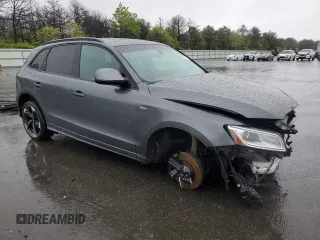 2015 Audi SQ5 Premium Plus with VIN WA1CGAFP0FA125418, listed as a Copart auction lot 58031415 with 156,188 mi miles and Salvage title. Bid and sale history available at DreamBid. Image 4.