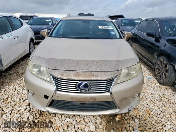 2013 Lexus ES 300h with VIN JTHBW1GG5D2000388, listed as a Copart auction lot 64304265 with 202,302 mi miles and Clean title. Bid and sale history available at DreamBid. Image 5.