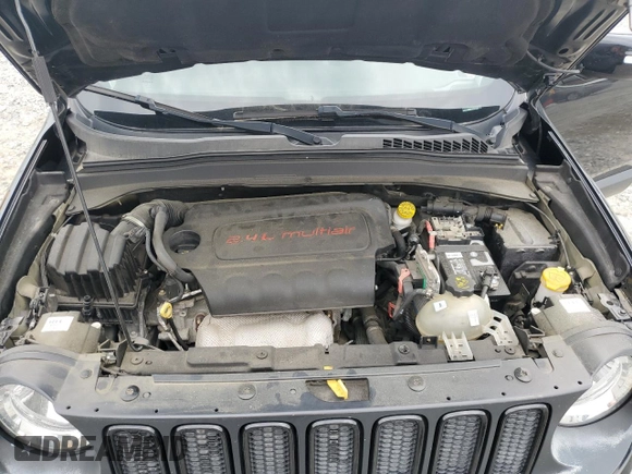 2018 Jeep Renegade Altitude with VIN ZACCJABB5JPG81329, listed as a Copart auction lot 58919015 with 82,879 mi miles and Clean title. Bid and sale history available at DreamBid. Image 11.