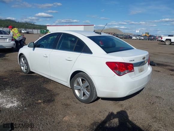 2015 Chevrolet Cruze LT with VIN 1G1PE5SB2F7129068, listed as a IAAI auction lot 42004347 with 98,220 mi miles. Bid and sale history available at carsss.com. Image 3.