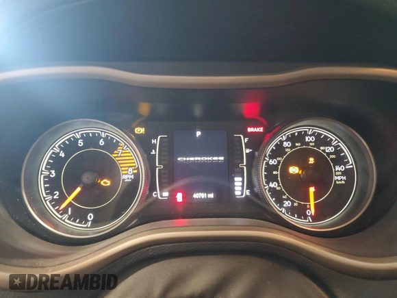 2017 Jeep Cherokee Latitude with VIN 1C4PJMCS4HW531565, listed as a Copart auction lot 52367645 with 40,781 mi miles and Salvage Title. Bid and sale history available at DreamBid. Image 9.