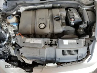 2012 Volkswagen Beetle 2.5L with VIN 3VWHX7AT5CM643314, listed as a Copart auction lot 58843455 with 72,448 mi miles and Salvage title. Bid and sale history available at DreamBid. Image 11.