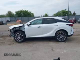 2024 Lexus RX 350 z VIN 2T2BAMCA1RC044332, wystawiony jako IAAI lot #42266555 z przebiegiem 9 949 mil mil oraz . Historia ofert i sprzedaży dostępna na DreamBid. Obrazek 15.
