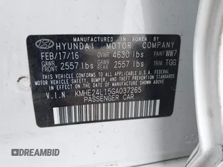 2016 Hyundai Sonata SE with VIN KMHE24L15GA037265, listed as a IAAI auction lot 40752675 with Not Provided miles and . Bid and sale history available at carsss.com. Image 9.