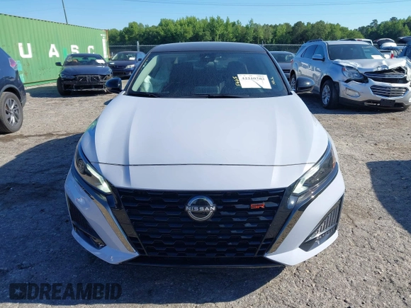 2024 Nissan Altima SR z VIN 1N4BL4CV9RN398846, wystawiony jako IAAI lot #42210282 z przebiegiem 4 973 mil mil oraz . Historia ofert i sprzedaży dostępna na DreamBid. Obrazek 12.