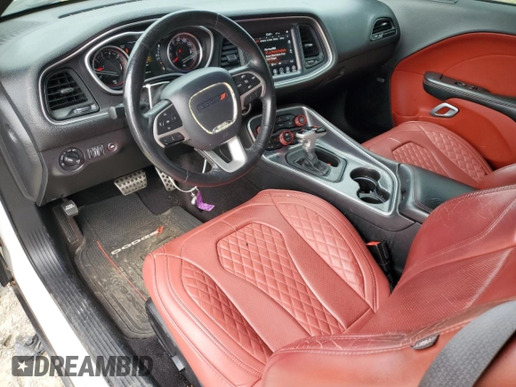 2017 Dodge Challenger R/T Shaker z VIN 2C3CDZBT5HH555180, wystawiony jako Copart lot #45551735 z przebiegiem 92 351 mil mil oraz Szkoda całkowita • Salvage title. Historia ofert i sprzedaży dostępna na DreamBid. Obrazek 8.