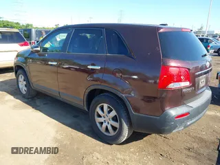2013 Kia Sorento LX with VIN 5XYKT3A17DG375103, listed as a IAAI auction lot 42327291 with 228,761 mi miles and . Bid and sale history available at DreamBid. Image 3.