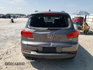 2017 Volkswagen Tiguan S z VIN WVGAV7AX9HK018499, wystawiony jako Copart lot #62606655 z przebiegiem 77 991 mil mil oraz Szkoda całkowita • Salvage title. Historia ofert i sprzedaży dostępna na DreamBid. Obrazek 6.