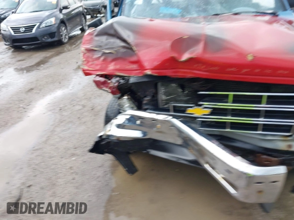 1992 GMC Sonoma z VIN 1GTCS14A9N8529102, wystawiony jako IAAI lot #42268788 z przebiegiem 83 781 mil mil oraz . Historia ofert i sprzedaży dostępna na DreamBid. Obrazek 6.