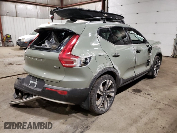 2023 Volvo XC40 Ultimate Bright Theme с VIN YV4L12UA0P2938486, выставлен на аукционе Copart как лот 42126095 с пробегом 17 218 миль миль и Списание • Salvage title. История ставок и продаж доступна на DreamBid. Изображение 3.