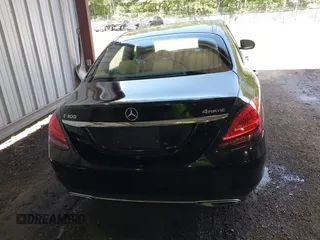 2021 Mercedes-Benz C 300 z VIN W1KWF8EB2MR642843, wystawiony jako IAAI lot #42167645 z przebiegiem 50 435 mil mil oraz . Historia ofert i sprzedaży dostępna na DreamBid. Obrazek 17.
