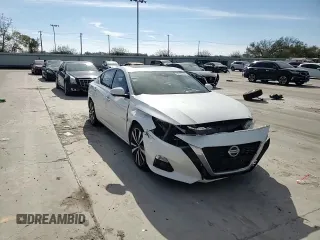 2019 Nissan Altima 2.5 Platinum with VIN 1N4BL4FV3KC114933, listed as a Copart auction lot 82250244 with 71,788 mi miles and Salvage Title. Bid and sale history available at carsss.com. Image 11.