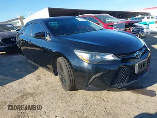 2015 Toyota Camry XLE z VIN 4T1BF1FK8FU928187, wystawiony jako IAAI lot #41870784 z przebiegiem 103 513 mil mil oraz . Historia ofert i sprzedaży dostępna na DreamBid. Obrazek 1.