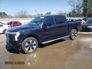 2022 Ford F-150 Lightning Pro z VIN 1FT6W1EV2NWG03314, wystawiony jako Copart lot #48468015 z przebiegiem 10 643 mil mil oraz Tytuł czysty. Historia ofert i sprzedaży dostępna na DreamBid. Obrazek 1.