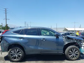 2021 Toyota Venza LE z VIN JTEAAAAH6MJ078452, wystawiony jako IAAI lot #42391481 z przebiegiem 21 604 mil mil oraz . Historia ofert i sprzedaży dostępna na DreamBid. Obrazek 19.