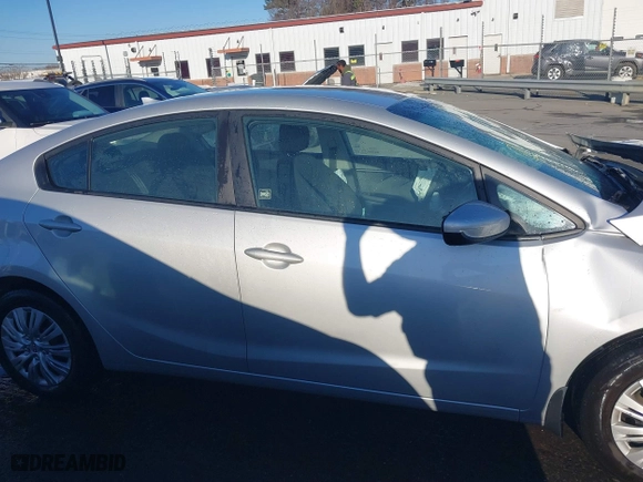 2018 Kia Forte LX with VIN 3KPFK4A76JE238418, listed as a IAAI auction lot 41772966 with 67,956 mi miles. Bid and sale history available at carsss.com. Image 14.