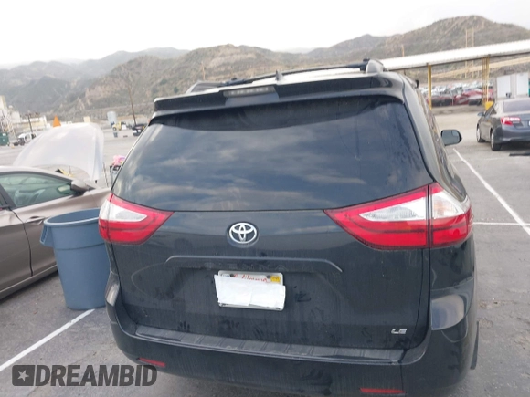 2018 Toyota Sienna LE Auto Access Seat с VIN 5TDKZ3DC4JS958786, выставлен на аукционе IAAI как лот 41777680 с пробегом 104 694 миль миль и . История ставок и продаж доступна на DreamBid. Изображение 16.