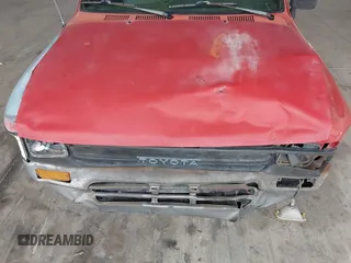 1991 Toyota Pickup with VIN JT4RN81A4M0071920, listed as a IAAI auction lot 42657768 with 257,702 mi miles and . Bid and sale history available at DreamBid. Image 6.
